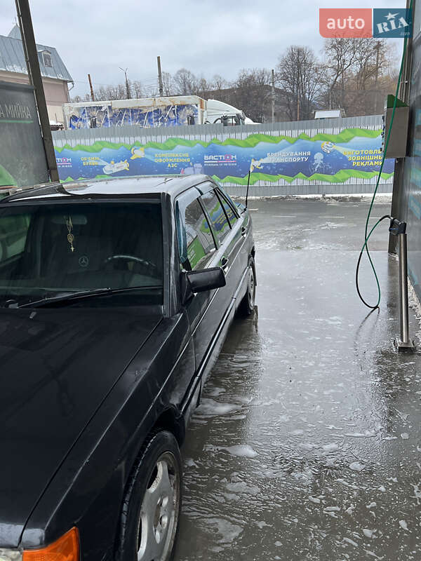 Седан Mercedes-Benz E-Class 1987 в Вінниці