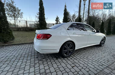 Седан Mercedes-Benz E-Class 2013 в Бориславе