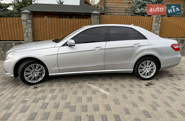 Седан Mercedes-Benz E-Class 2011 в 