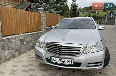 Седан Mercedes-Benz E-Class 2011 в 