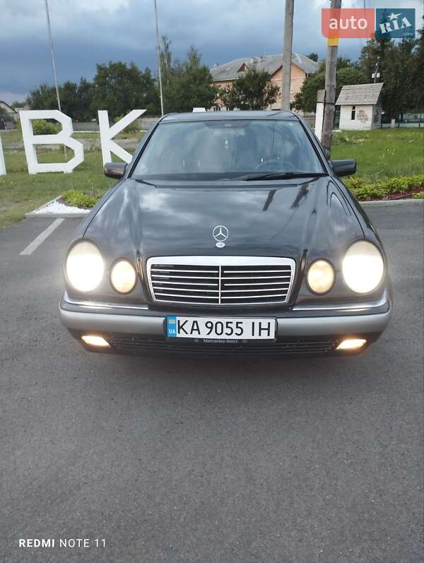 Седан Mercedes-Benz E-Class 1998 в Малині