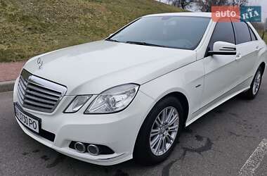 Седан Mercedes-Benz E-Class 2011 в Києві