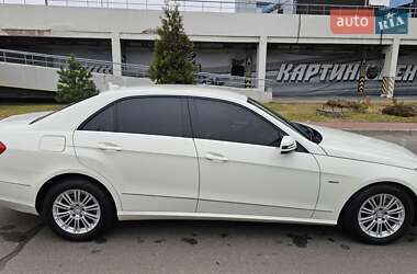 Седан Mercedes-Benz E-Class 2011 в Києві