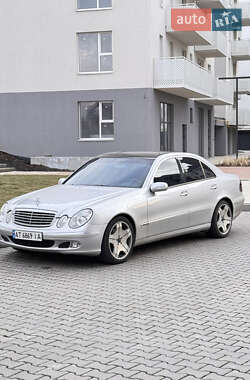 Седан Mercedes-Benz E-Class 2004 в Ивано-Франковске