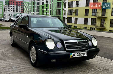 Седан Mercedes-Benz E-Class 1998 в Рівному