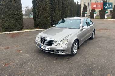 Седан Mercedes-Benz E-Class 2008 в Дубні