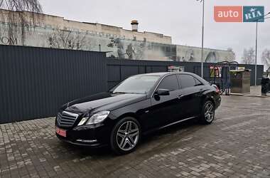 Седан Mercedes-Benz E-Class 2011 в Миргороді