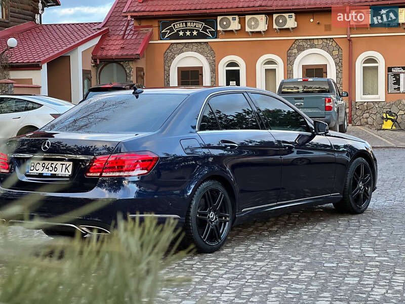 Седан Mercedes-Benz E-Class 2015 в Самборі