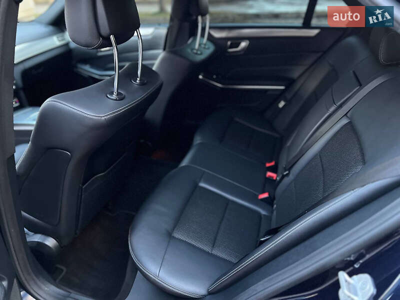 Седан Mercedes-Benz E-Class 2015 в Самборі