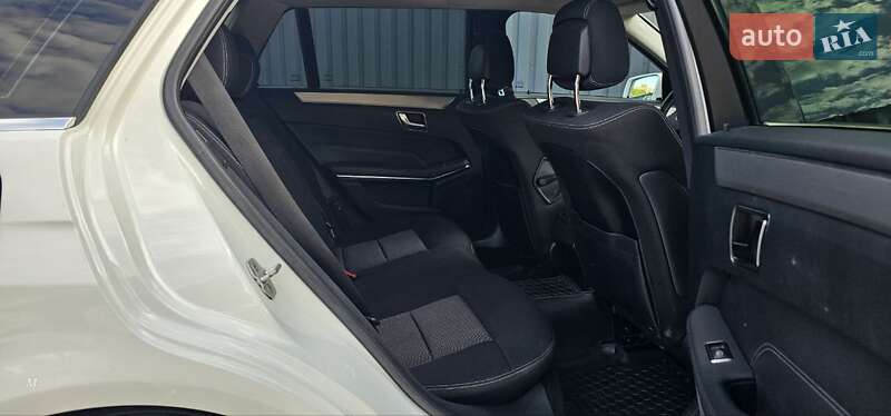Универсал Mercedes-Benz E-Class 2013 в Житомире