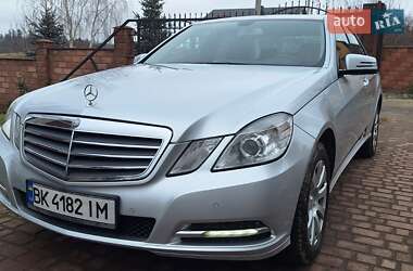 Седан Mercedes-Benz E-Class 2012 в Рівному