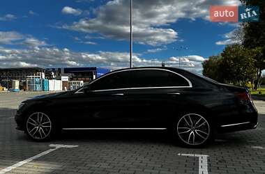 Седан Mercedes-Benz E-Class 2017 в 