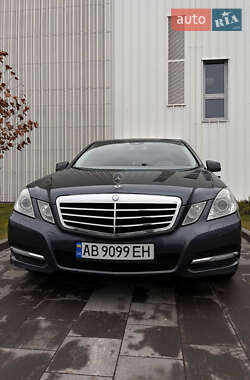 Седан Mercedes-Benz E-Class 2011 в 