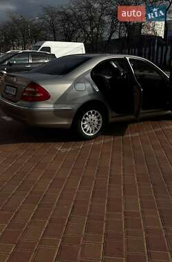 Седан Mercedes-Benz E-Class 2004 в Одесі