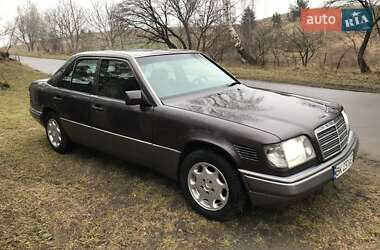 Седан Mercedes-Benz E-Class 1995 в Рівному