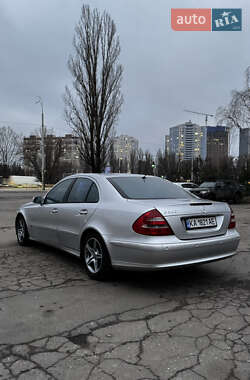 Седан Mercedes-Benz E-Class 2004 в Києві