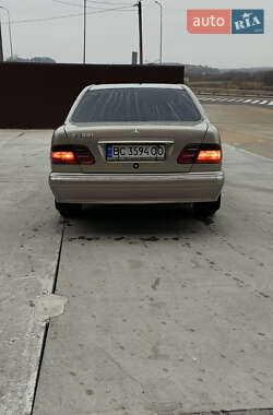 Седан Mercedes-Benz E-Class 1997 в 