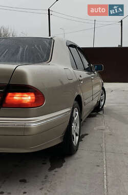 Седан Mercedes-Benz E-Class 1997 в 