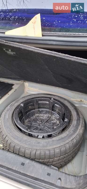 Седан Mercedes-Benz E-Class 2000 в Запоріжжі