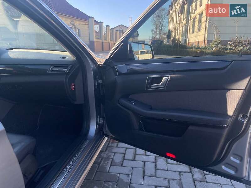 Седан Mercedes-Benz E-Class 2012 в Тернополі