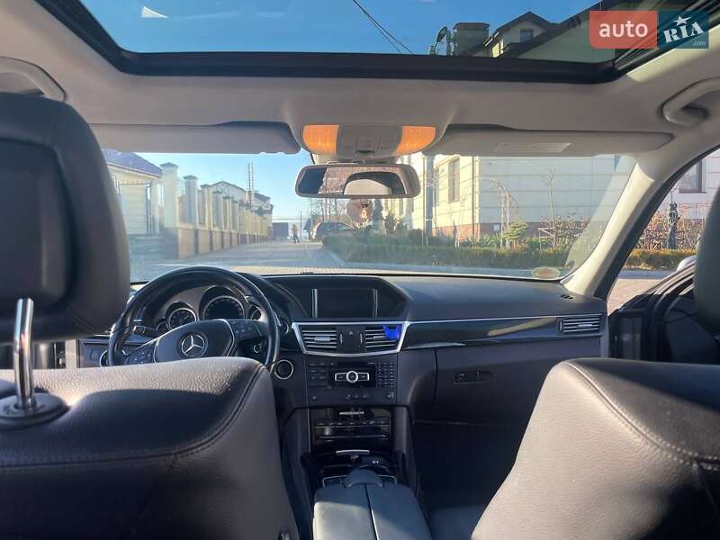 Седан Mercedes-Benz E-Class 2012 в Тернополі