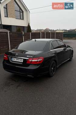 Седан Mercedes-Benz E-Class 2010 в 
