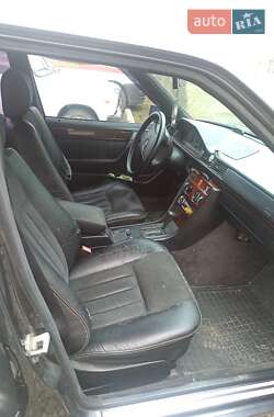 Седан Mercedes-Benz E-Class 1994 в 