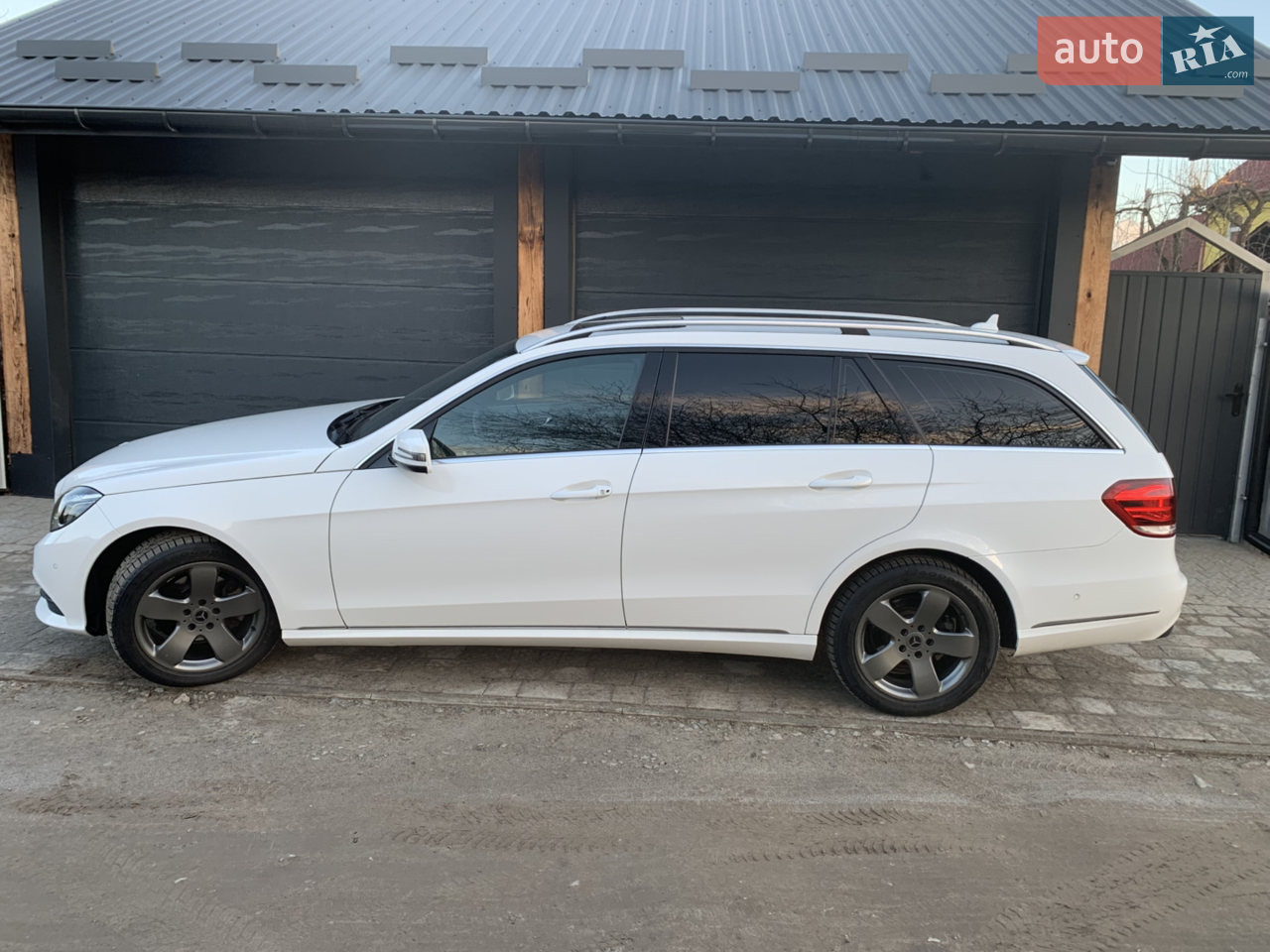 2013 Mercedes-Benz E-klasse - мініатюра 30