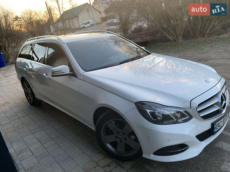 Универсал Mercedes-Benz E-Class 2013 в Яворове