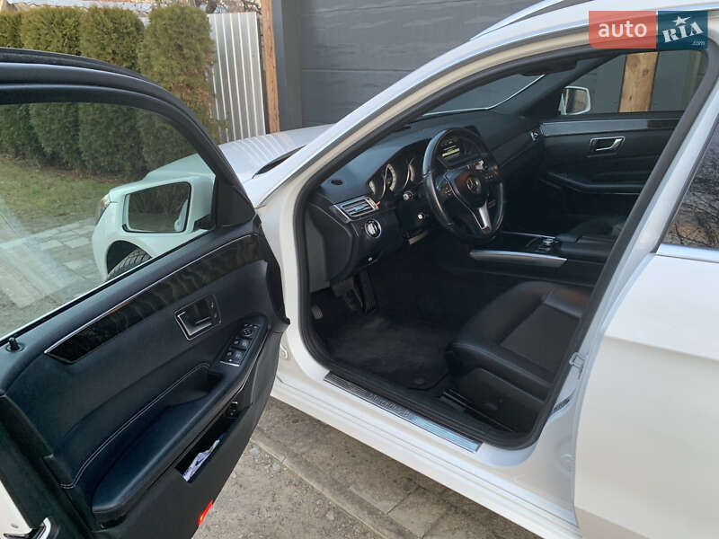 Универсал Mercedes-Benz E-Class 2013 в Яворове