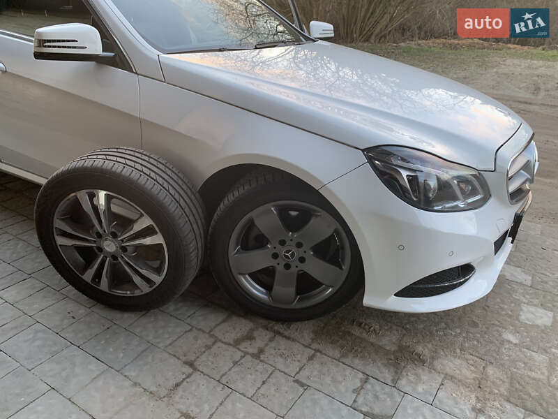 Универсал Mercedes-Benz E-Class 2013 в Яворове