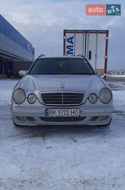 Універсал Mercedes-Benz E-Class 2001 в Каневі