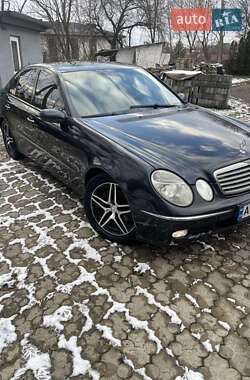 Седан Mercedes-Benz E-Class 2002 в Дядьковичах