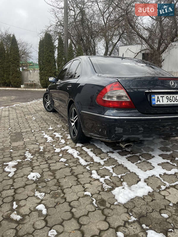 Седан Mercedes-Benz E-Class 2002 в Дядьковичах