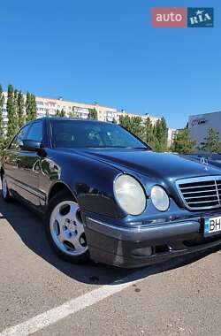 Седан Mercedes-Benz E-Class 2000 в Миколаєві