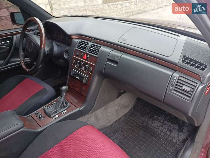 Седан Mercedes-Benz E-Class 1998 в Тернополе
