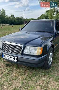 Седан Mercedes-Benz E-Class 1994 в Виноградове