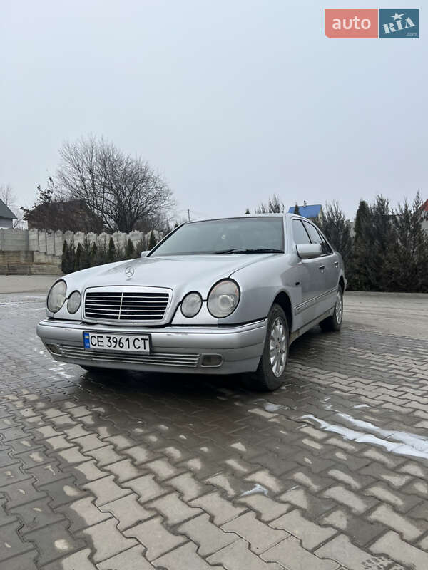 Седан Mercedes-Benz E-Class 1998 в Чернівцях