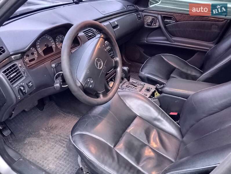 Седан Mercedes-Benz E-Class 2002 в Хмельницькому фото 6 Седан Mercedes-Benz E-Class 2002 в Хмельницькому