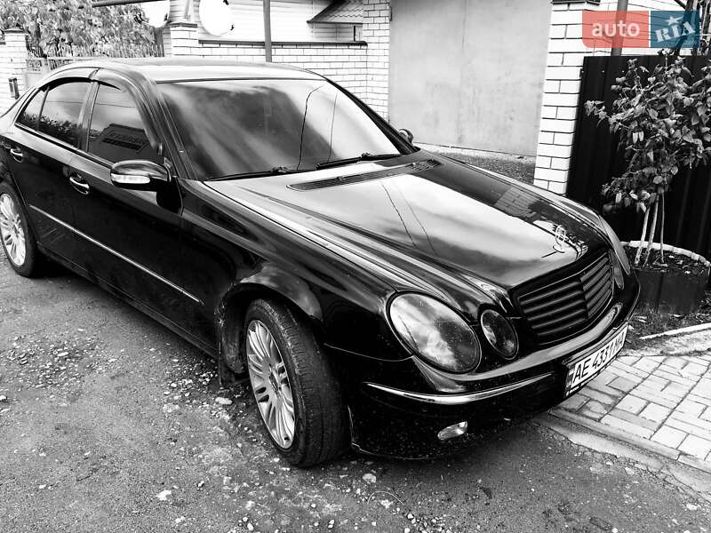 Mercedes-Benz E-Class 2002