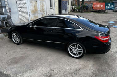 Купе Mercedes-Benz E-Class 2012 в 