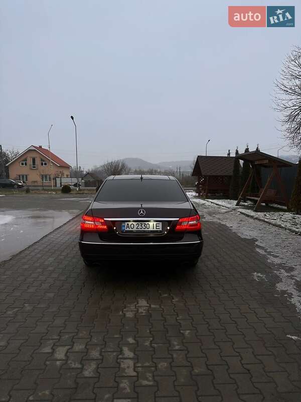 Седан Mercedes-Benz E-Class 2009 в Іршаві
