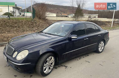 Седан Mercedes-Benz E-Class 2004 в Ужгороді