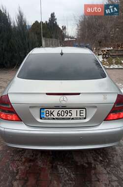 Седан Mercedes-Benz E-Class 2004 в Рівному