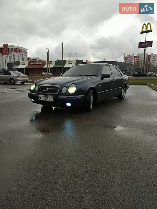 Седан Mercedes-Benz E-Class 1998 в 