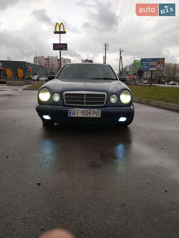 Седан Mercedes-Benz E-Class 1998 в 