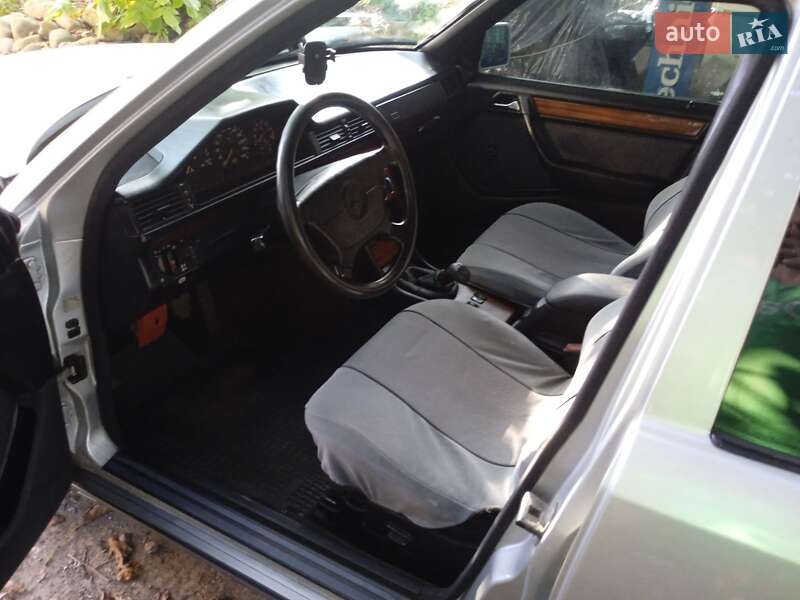 Седан Mercedes-Benz E-Class 1994 в Івано-Франківську