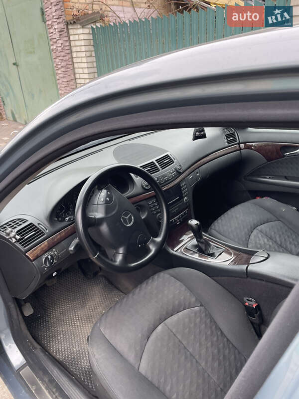 Седан Mercedes-Benz E-Class 2005 в Білій Церкві