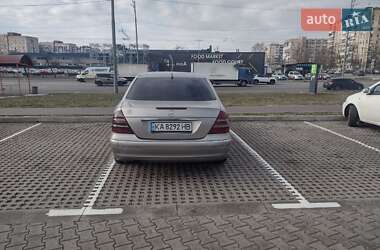 Седан Mercedes-Benz E-Class 2004 в Києві