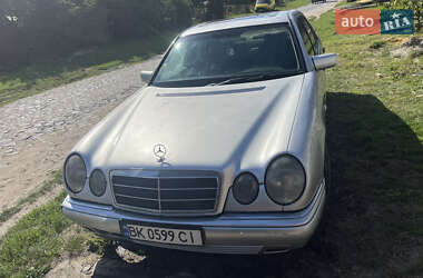 Седан Mercedes-Benz E-Class 1999 в Рівному